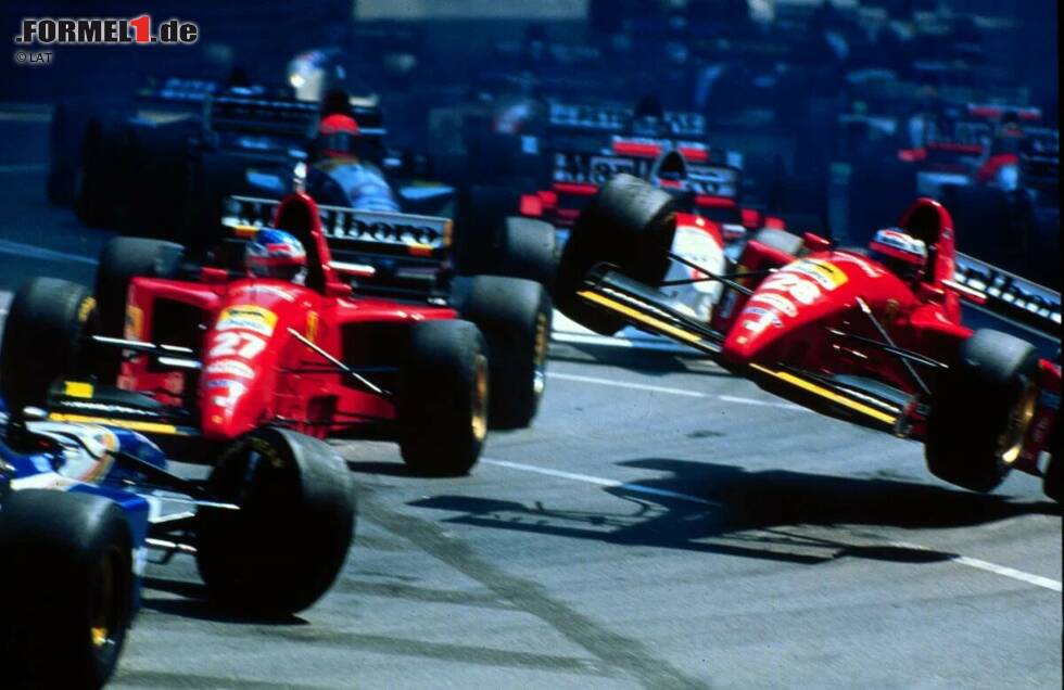 Foto zur News: Denn die Saison 1995 bringt für Berger zwar insgesamt sechs Podestplätze, aber auch wilde Ablfüge wie in Monte Carlo. Nach dem Startabbruch infolge der Kollision mit Teamkollege Jean Alesi und Williams-Pilot David Coulthard wird Berger im Fürstentum Dritter.