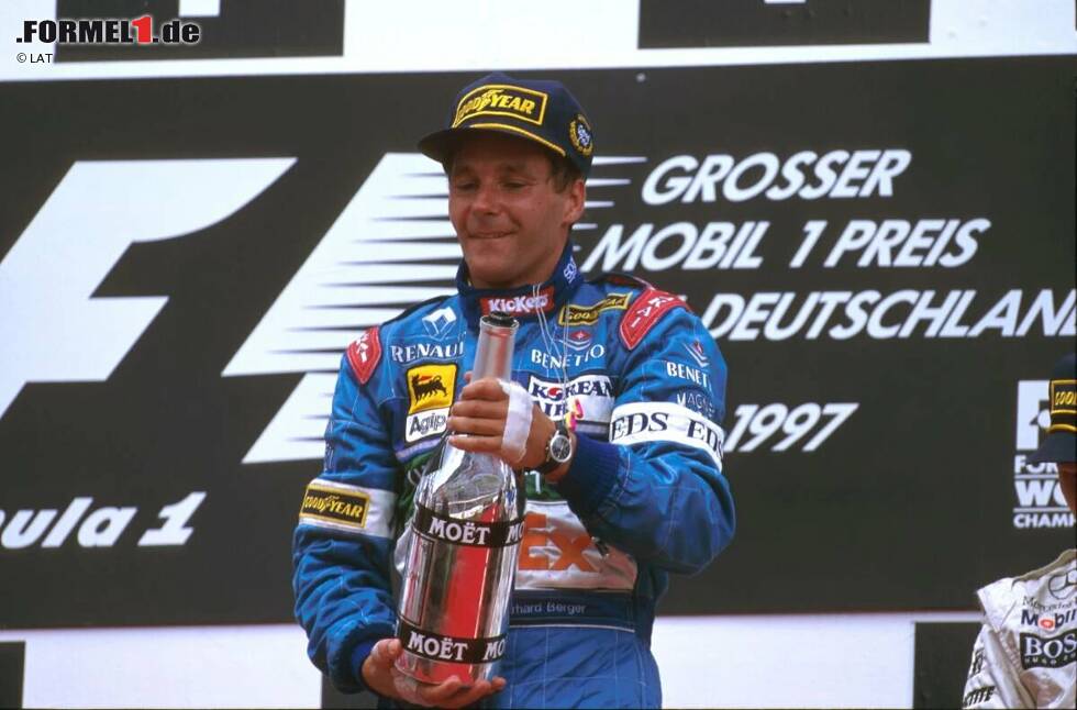 Foto zur News: ... emotionales Comeback. Keine drei Wochen nach dem Tod seines Vaters Johann holt sich Gerhard Berger die Poleposition, die schnellste Rennrunde und den Sieg. Es ist der zehnte und letzte Grand-Prix-Sieg seiner Karriere.