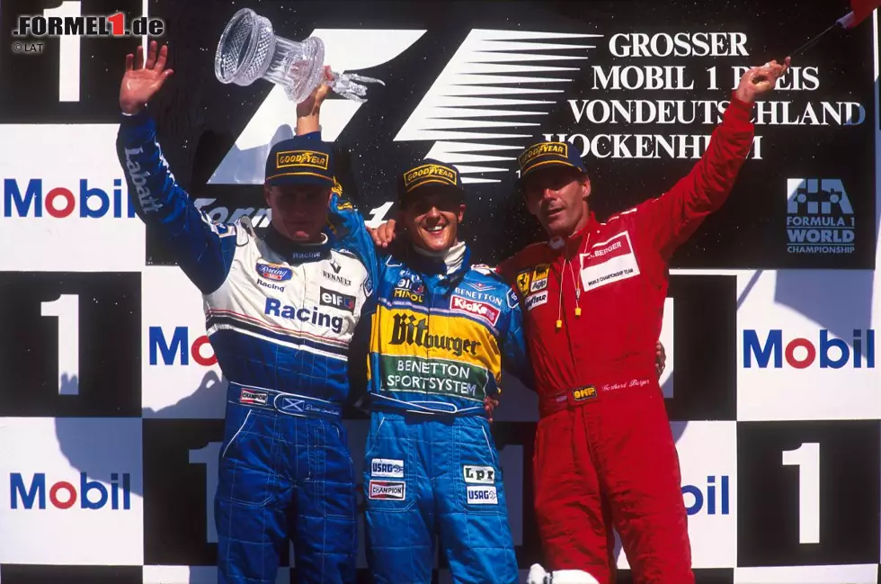 Foto zur News: Auch beim Großen Preis von Deutschland in Hockenheim wird Berger Dritter. Sieger: Michael Schumacher, dessen Benetton Berger ...