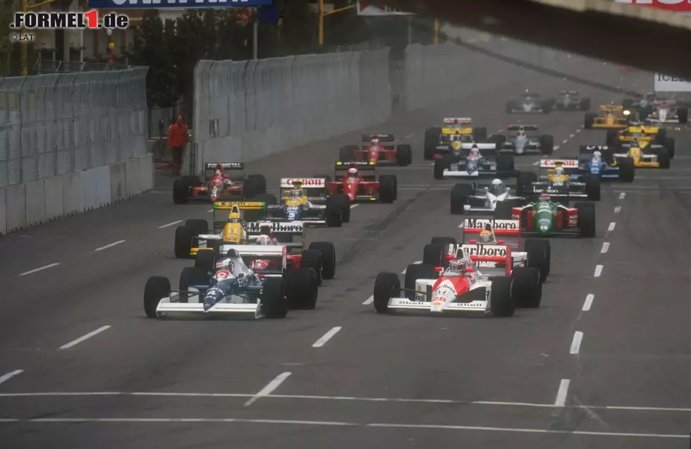 Foto zur News: Berger holt sich beim Saisonauftakt in Phoenix die Pole-Position, wird beim Start des Rennens aber noch vor Kurve 1 von Überraschungsmann Jean Alesi (Tyrrell) überholt. Weil Berger im engen McLaren-Cockpit massive Platzprobleme hat, rutscht er wenig später in die Reifenstapel. Sieger in Phoenix: Teamkollege Ayrton Senna.