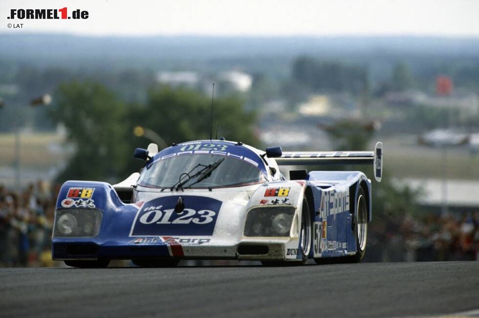 Foto zur News: Auch auf der Langstrecke tobt sich Ratzenberger aus. Von 1989 bis 1993 geht er jeweils bei den 24 Stunden von Le Mans an den Start. 1991 (Foto) teilt er sich einen Porsche 962C mit Will Hoy und Eje Elgh. 1993 wird er zusammen mit Mauro Martini und Naoki Nagasaka auf Toyota Fünfter.