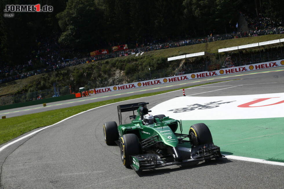 Foto zur News: Im Alter von 32 Jahren gibt der Deutsche doch noch sein Renndebüt in der Formel 1. Lotterer ist damals der erste amtierende Le-Mans-Sieger seit 20 Jahren, der einen Grand Prix bestreitet. Das Caterham-Team um seinen alten Weggefährten Colin Kolles vertraut ihm beim Belgien-GP in Spa das Cockpit von Kamui Kobayashi an. Lotterer nimmt seinem Teamkollegen Marcus Ericsson im verregneten Qualifying eine Sekunde ab, scheidet im Rennen aber gleich in der ersten Runde aus.