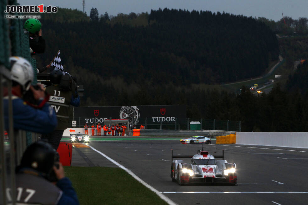 Foto zur News: Danach geht es wieder zurück in den Audi-LMP1. Nach dem dritten und letzten Le-Mans-Gesamtsieg holt Lotterer in der WEC noch drei Erfolge. Der letzte gelingt 2015 bei den 6h von Spa. Das Jahr schließen Lotterer und seine Teamkollegen Marcel Fässler und Benoit Treluyer als Vize-Weltmeister ab. Wie schon 2013 und 2014 übrigens.