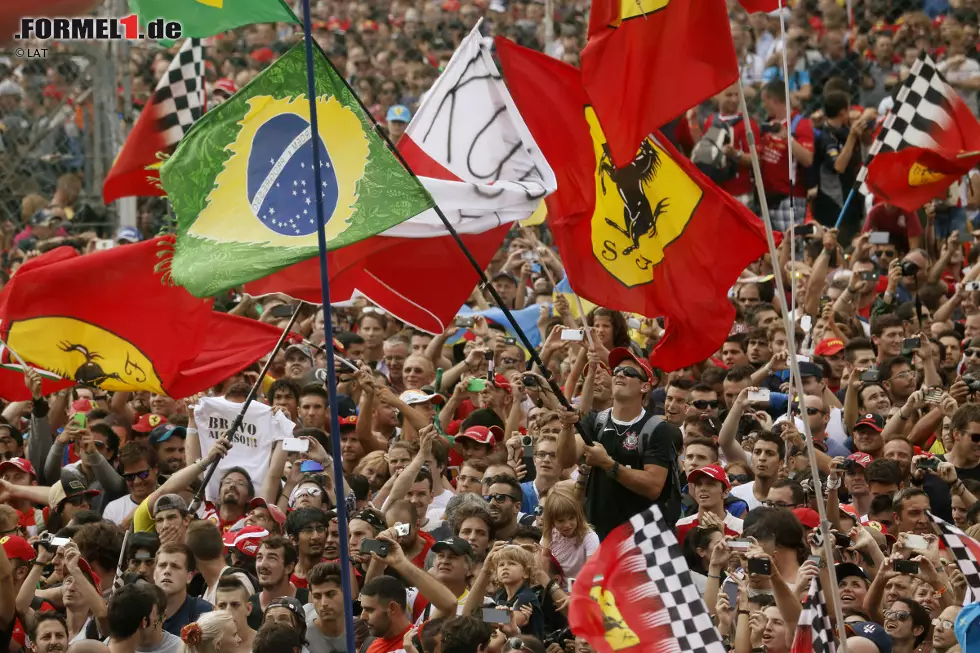 Foto zur News: Adrian Sutil (Sauber): &quot;Die Beliebtheit der Formel 1 bei den Tifosi macht das Rennwochenende in Monza immer zu einem sehr schönen Event. Es ist eine meiner Lieblings-Grands-Prix. Die Italiener sind tolle Fans, und die Stimmung an der Strecke ist immer gut. Für das Team ist das Rennwochenende in Monza nach dem Großen Preis von Deutschland ein weiterer Heim-Grand-Prix, da die Strecke nicht weit von der Schweizer Grenze entfernt ist. Ich freue mich auf ein tolles Rennwochenende. Der Große Preis von Italien hat mit seiner außergewöhnlichen Historie einen besonders hohen Stellenwert.&quot;