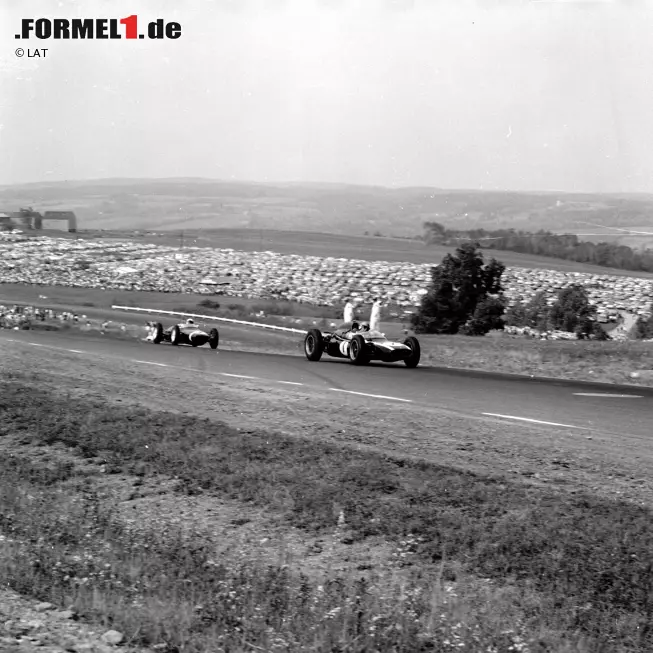 Foto zur News: Am Saisonende 1961 ist Moss nach einem Ausfall beim Saisonfinale in Watkins Glen (Foto) erneut WM-Dritter. Diesmal sind es die Ferrari-Piloten Phil Hill und Wolfgang Graf Berghe von Trips, die mehr WM-Punkte gesammelt haben. Von Trips jedoch lässt beim Grand Prix von Monza in Italien sein Leben