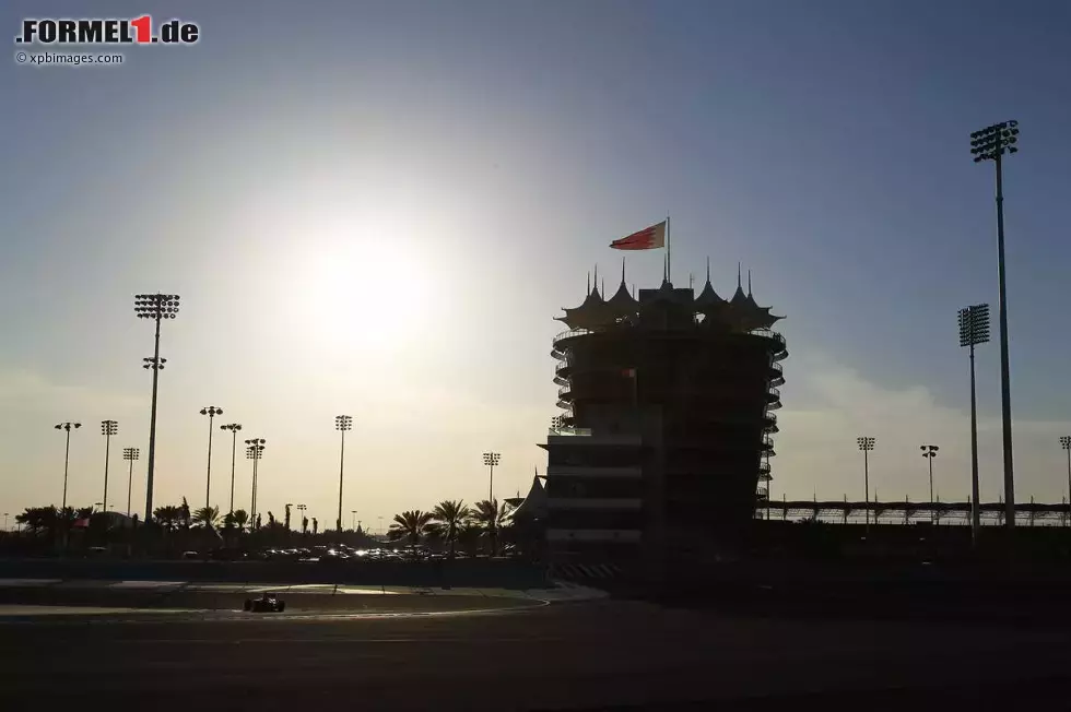 Foto zur News: Die Außentemperatur bewegte sich während der vier Tage in einem engen Fenster zwischen 22 und 30 Grad Celsius, der Asphalt des Bahrain International Circuit war minimal 25 und maximal 39 Grad Celsius warm.