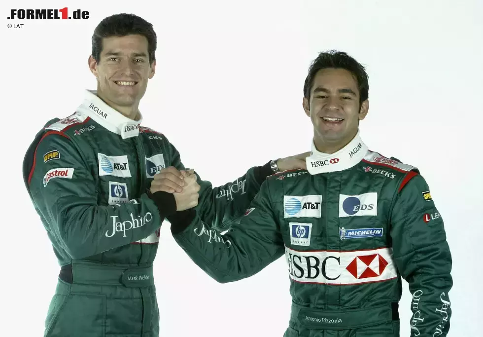 Foto zur News: 2003: Auf eine große Präsentation wird in dieser Saison verzichtet, einzig ein paar Studioaufnahmen des neuen Autos und den neuen Fahrern Mark Webber und Antonio Pizzonia werden verschickt. Doch von dem Brasilianer hat man schnell die Nase voll und ersetzt ihn durch Justin Wilson.