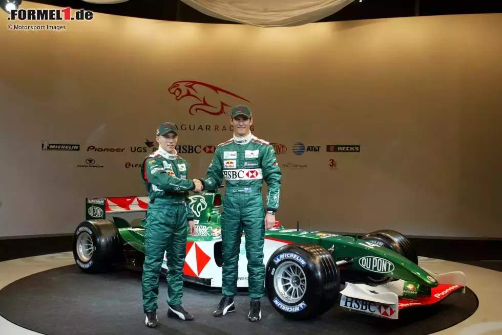 Foto zur News: 2004: Im letzten Jaguar-Jahr gibt es einen kleinen Vorgeschmack auf Red Bull: Der vom Unternehmen unterstützte Christian Klien bekommt einen Platz und darf sich beweisen. Doch auch im fünften Jahr weiß Jaguar nicht zu überzeugen.