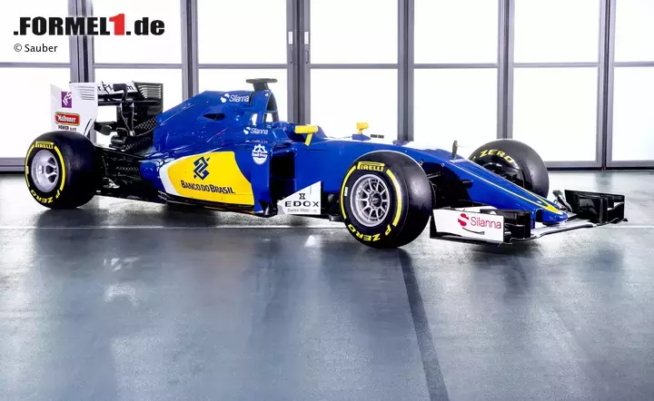 Foto zur News: 2016: Die Farbgebung bleibt gleich und auch der C35 selbst scheint seinem Vorgänger recht ähnlich zu sein. Auch die Fahrerpaarung bleibt mit Felipe Nasr und Marcus Ericsson gleich.