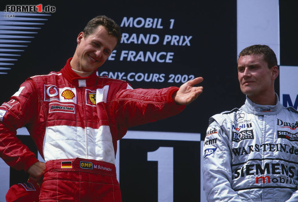 Foto zur News: Nötig hat Schumacher die geschenkten Punkte übrigens nicht. In Frankreich krönt er sich mit seinem Sieg bereits sechs Rennen vor Saisonende zum Weltmeister und ist damit der früheste Champion aller Zeiten. Mit Titel Nummer fünf stellt er außerdem den Rekord von Juan Manuel Fangio ein.