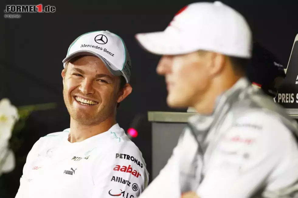 Foto zur News: Nico Rosberg (Mercedes): &quot;Ganz tolle Nachricht, dass Michael wieder einen großen Schritt Richtung Genesung gemacht hat. Kämpf&#039; weiter Michael!&quot;