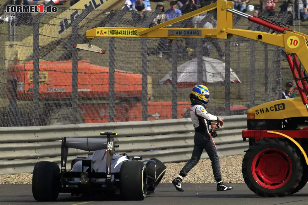 Foto zur News: Auch Esteban Gutierrez, der 2013 bei Tempo 300 und mehr noch dezente Probleme mit dem Finden des Bremspunkts hatte, freut sich auf Positionsgewinne: &quot;Es ist ein sehr interessanter Kurs mit einer großen Bandbreite an Kurven und einer langen Geraden, die großartige Überholmöglichkeiten bietet.&quot; Gutierrez kennt die &quot;Schneckenkurve&quot; schon und hat Gefallen an der einzigartigen und anspruchsvollen Konstruktion gefunden: &quot;Generell gefällt mir die Strecke sehr gut, insbesondere der Eingang in die erste Kurve.&quot;