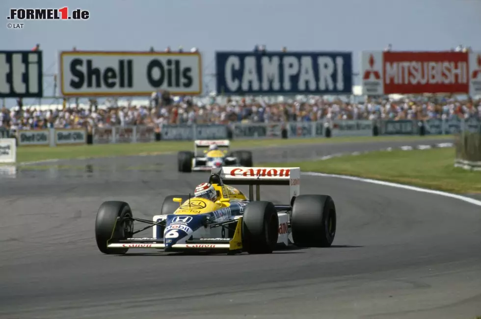 Foto zur News: 1987: Wieder sind es die Williams-Piloten Nelson Piquet und Nigel Mansell, die um den Titel kämpfen und diesmal geht die Krone tatsächlich an einen der beiden. Piquet holt sich trotz 3:6 Saisonsiegen den Titel vor Mansell, nicht zuletzt deshalb, weil der Brite im Qualifying zum vorletzten Rennen der Saison in Suzuka schwer crasht und der Brasilianer somit sowohl dort als auch beim Finalrennen in Adelaide ohne den Druck des Teamkollegen antreten kann.