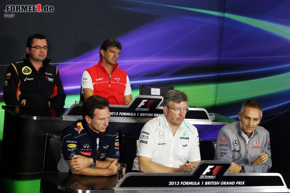 Foto zur News: Paul Hembery wird schon gewusst haben, warum er schon freitags bei der Pressekonferenz zum Silverstone-Rennen 2013 fernbleibt. Er muss geahnt haben, dass ein stressiges Wochenende auf ihn zukommt...