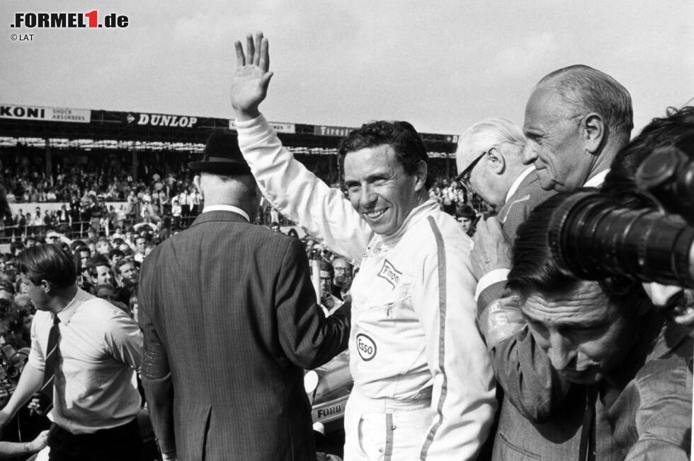 Foto zur News: Zwar wird Jim Clark 1967 nicht Weltmeister (das gelingt ihm 1963 und 1965), aber mit seinem Sieg in Silverstone in diesem Jahr stellt er den Rekord von fünf Siegen bei einem WM-Lauf in Großbritannien auf. Und das als Brite! Bis heute kommt nur Alain Prost an diese Marke heran.