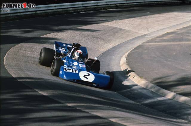 Foto zur News: Nach umfangreichen Umbaumaßnahmen, welche die Sicherheit der Strecke erhöhen sollen, kehrt der Große Preis von Deutschland 1971 an den Nürburgring zurück. Jackie Stewart siegt zum zweiten Mal auf der Nordschleife. Insgesamt wird der Schotte drei Mal in der "Grünen Hölle" gewinnen, mit der ihn eine Hassliebe verbindet.