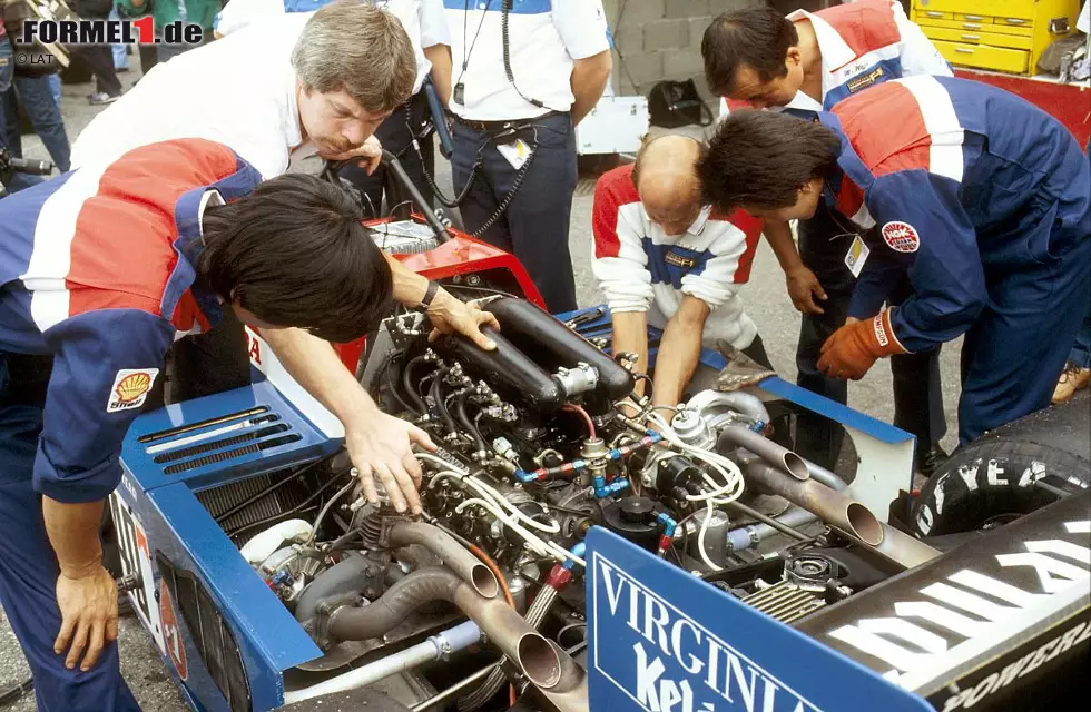 Foto zur News: Was den Spirit 201 von Stefan Johansson befeuerte, sehen Sie in diesem Foto: Es war dieser Honda-V6-Turbomotor. Bei 11.000 Umdrehungen leistete dieses Aggregat bereits stolze 600 PS. Doch die Entwicklung nahm immer mehr an Fahrt auf...