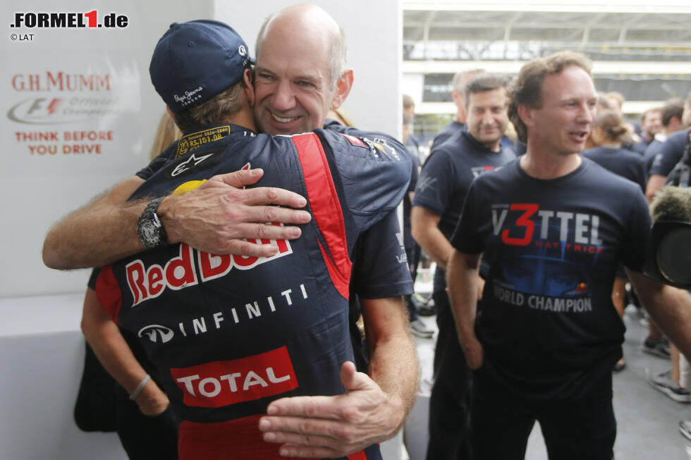 Foto zur News: 8. Juni 2014: Das Erfolgsteam beginnt zu zerfallen: Stardesigner Adrian Newey, eines der Geheimnisse hinter Vettels Seriensiegen, kündigt seinen schrittweisen Rückzug aus dem Formel-1-Team an. Ab 2015 soll er sich &quot;neuen Red-Bull-Technologieprojekten&quot; widmen.