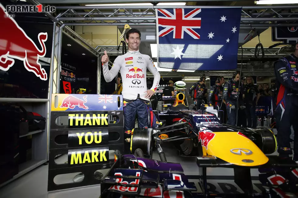 Foto zur News: Der Brasilien-Grand-Prix 2013 ist das letzte Formel-1-Rennen von Mark Webber - und wird für den Australier schon vor dem Start zu einer emotionalen Angelegenheit. Seit Team überrascht ihn mit einer landestypischen Dekoration der Box und &quot;Waltzing Matilda&quot;, der inoffiziellen australischen Nationalhymne.