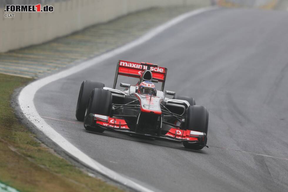 Foto zur News: McLaren ist mit zwölf Siegen der erfolgreichste Konstrukteur in der Brasilien-Historie. Vier Siege gelangen in Jacarepagua, acht in Interlagos - zuletzt im Jahr 2012 mit Jenson Button. Auch Ferrari hat acht Siege in Interlagos auf dem Konto, aber nur zwei in Jacarepagua.