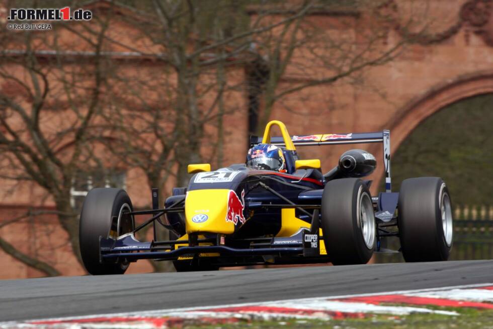 Foto zur News: &quot;Britische Formel-3-Meisterschaft 2009: Beim Saisonauftakt in Oulton Park gewinne ich beide Läufe - ein guter Start in die Saison.&quot;