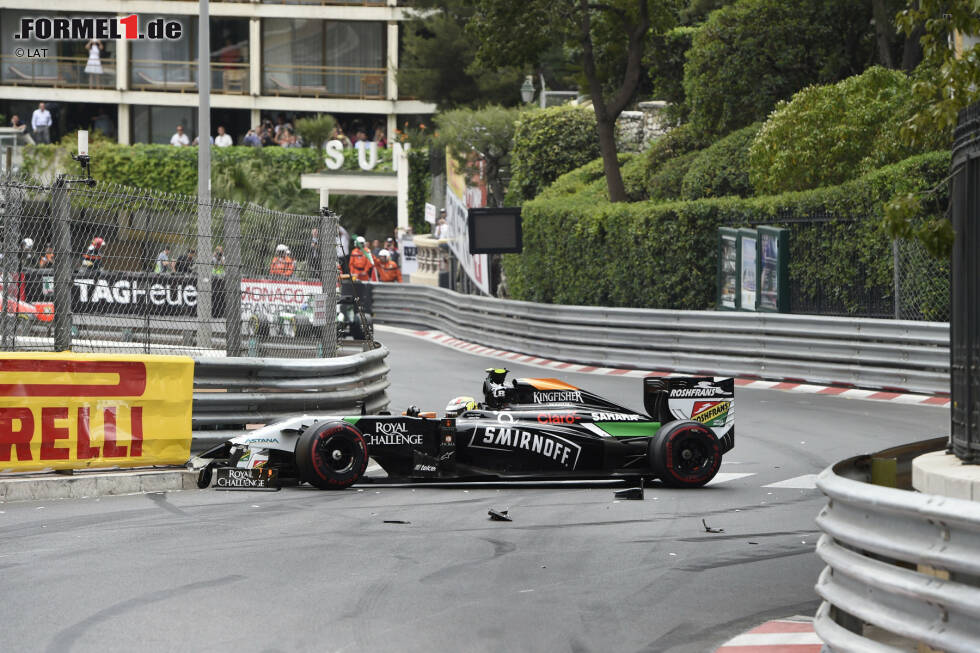 Foto zur News: Apropos Temperament: Wenig begeistert war auch Sergio Perez von seinem Ausscheiden im Leitplanken-Dschungel Monacos, wo schon so viele Formel-1-Größen gestrandet sind. Macht&#039;s auch nicht erträglicher.