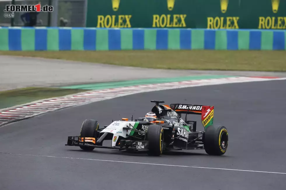 Foto zur News: Nico Hülkenberg (Force India): &quot;Es ist eine ungewöhnliche Strecke mit einem verwinkelten Layout. Man muss seinen Rhythmus finden, denn alle Kurven gehen ineinander über - und ein kleiner Fehler reicht aus, um aus dem Takt zu kommen. Abseits der Strecke ist das Rennen bei jedem im Paddock sehr beliebt. Vom Wetter her ist es ungewöhnlich heiß. Die Stadt ist sehr schön und es gibt tolle Orte zum Erkunden.&quot;