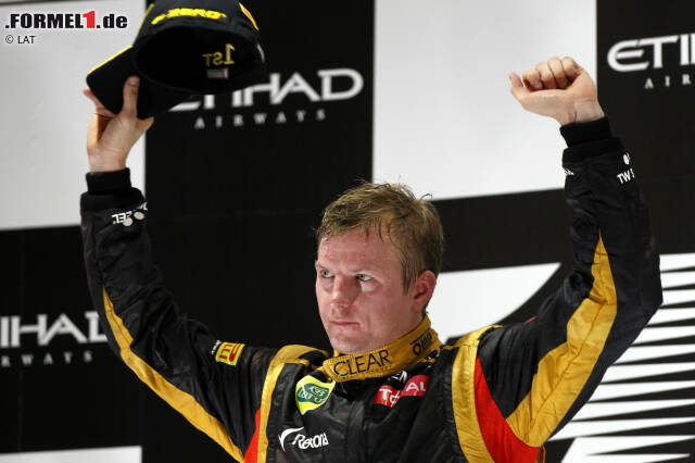 Foto zur News: 01. Funk-Weltmeister kann jedoch nur einer werden: Kimi Räikkönen!  Nach seinem Königsklassen-Comeback konnte der Finne erst zwei Siege holen - einen davon in Abu Dhabi  für Lotus 2012. Seinem Renningenieur machte er während des Rennens jedoch klar, was es bedeutet, mit dem "Iceman" zusammenzuarbeiten. Auf die freundliche Aufforderung: "Du musst mit allen vier Reifen arbeiten, mit allen vier", folgte nur ein: "Ja, ja, ja, das tue ich schon die ganze Zeit. Du musst mich nicht jede Sekunde daran erinnern." Und auf den nett gemeinten Informations-Funk: "Alonso ist fünf Sekunden hinter dir. Ich halte dich über die Lücken und die Pace auf dem Laufenden", setzte es den legendären und auf viele T-Shirts gedruckten Satz: "Lass mich in Ruhe, ich weiß, was ich tue!"