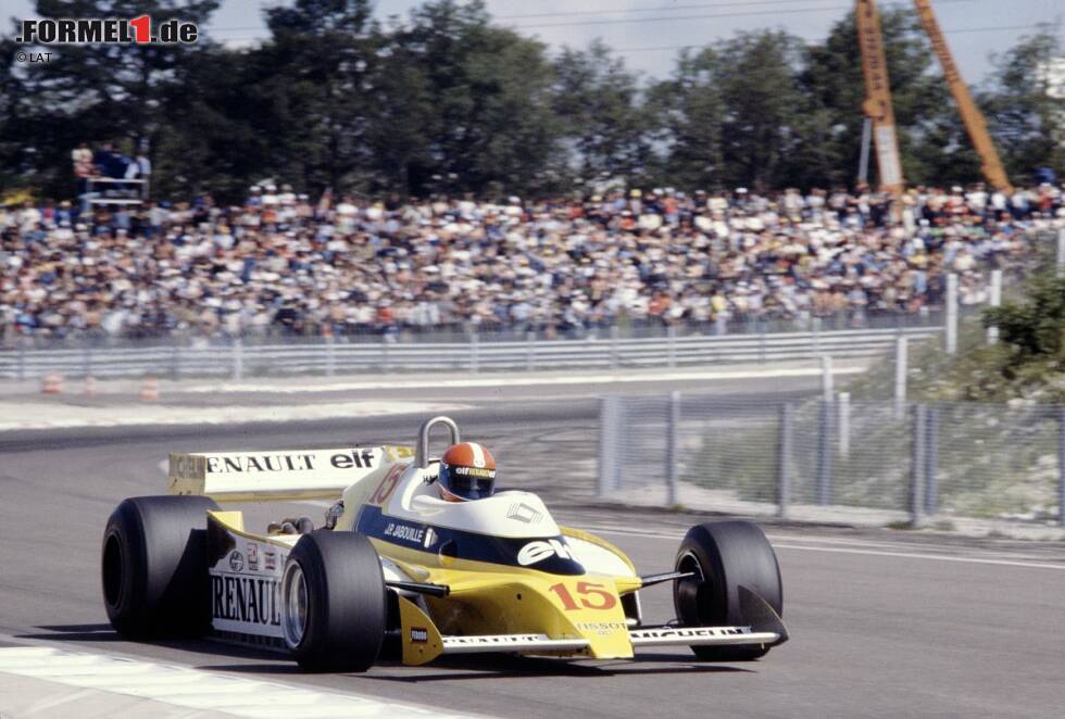 Foto zur News: ... wird der Grand Prix von Frankreich 1979 in Dijon zum ganz großen Triumphzug: Beim Heimspiel sowohl für das Team als auch für sich selbst fährt Jabouille die Weiterentwicklung vom Typ RS10 zum Premierensieg.