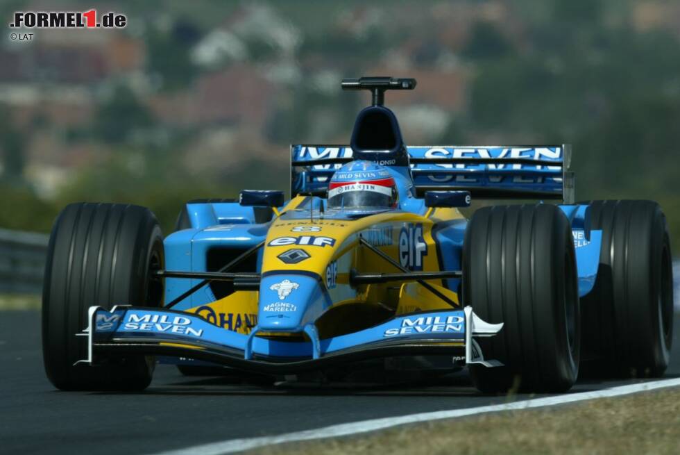 Foto zur News: In der Saison 2001 kehrt Renault ganz offiziell als Motorenlieferant für Benetton zurück. Ein Jahr später wird daraus das Werksteam. Ein weiteres Jahr später gelingt der erste Sieg in der zweiten Ära des Werksengagements: Fernando Alonso triumphiert beim Grand Prix von Ungarn 2003 in Budapest. Wie schon für Jean-Pierre Jabouille in Dijon 1979, für Alain Prost in Dijon 1981, für Ayrton Senna in Estoril 1985 und für Thierry Boutsen in Montreal 1989 ist der erste Sieg einer neuen Ära für Renault auch für Alonso der erste seiner eigenen Karriere.