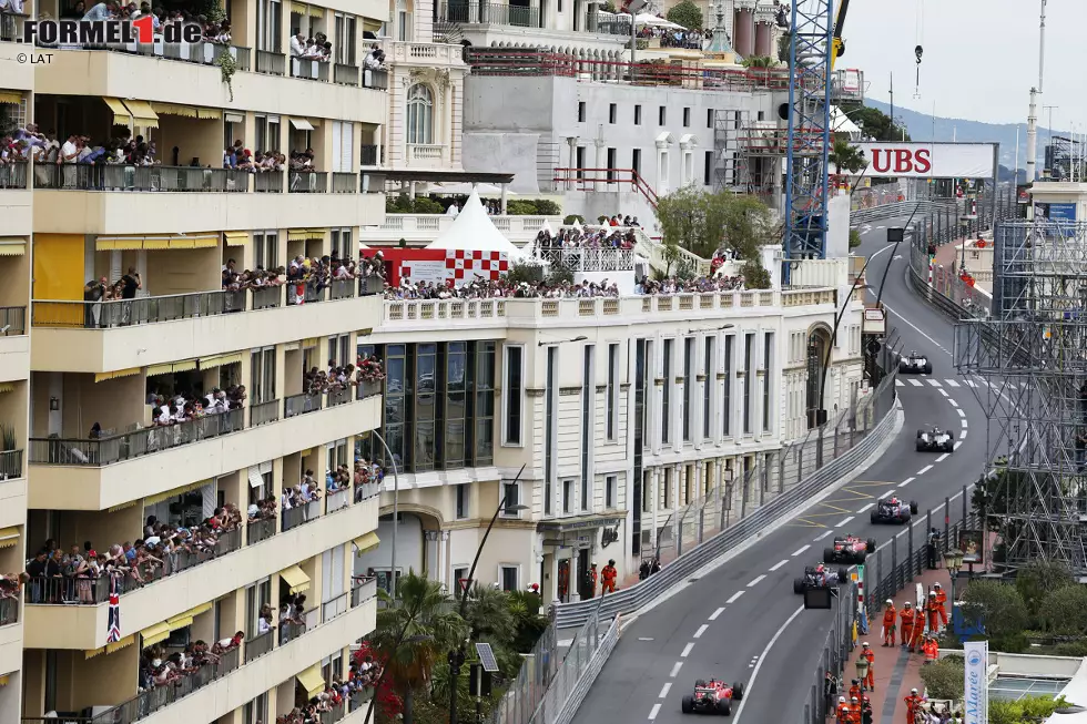 Foto zur News: Fernando Alonso (McLaren): &quot;Monaco ist als Kurs in einer eigenen Liga. Obwohl es fast unmöglich ist, dort zu überholen, sorgt es dennoch für eine der beeindruckendsten und aufregendsten Shows im Kalender. Als Kurs und als Austragungsort ist es einzigartig - das macht es so besonders.&quot;