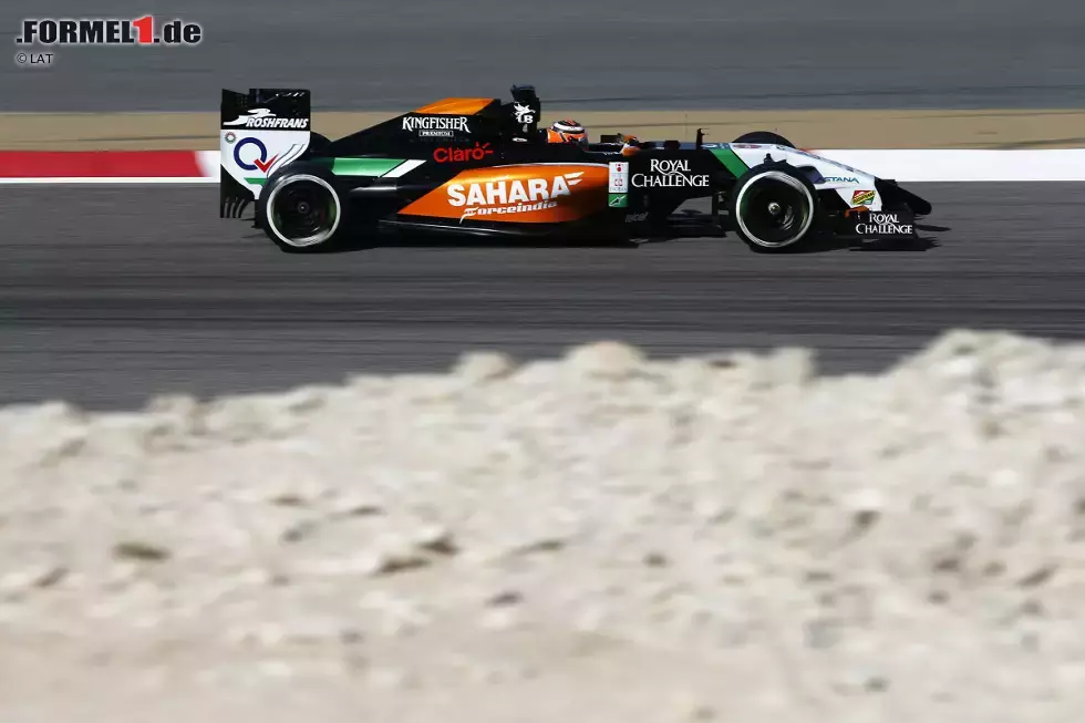 Foto zur News: Nico Hülkenberg (Force India): &quot;Die Strecke ist ziemlich knifflig zu bewältigen, speziell weil der Sand auf die Strecke geweht wird. Dann ist es sehr staubig, daher verbessert sich der Grip nicht immer während des Wochenendes. Es gibt ein paar nette Kurven, speziell die Doppellinks vor der Gegengeraden: Es ist schwierig diese Stelle hinzubekommen, und es ist sehr einfach, den inneren Vorderreifen zu blockieren. Der Kurs ist sehr technisch und besitzt ein paar gute Überholmöglichkeiten. Zugleich ist es eine Herausforderung vom mechanischen Gesichtspunkt aus, weil man die Hinterreifen und Bremsen stark beansprucht.&quot;