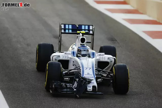 Foto zur News: Wegen "unsafe release" verliert Valtteri Bottas (bis dahin Zehnter) nicht nur einen Teil seines Frontflügels, sondern er fällt auch bei den FIA-Rennkommissaren in Ungnade: fünf Sekunden Zeitstrafe. Jenson Button, dessen McLaren Bottas angefahren hat, reagiert am Funk cool, als man ihn darüber informiert, dass er ein Auto ohne Frontflügel vor sich habe: "Ich weiß. Ich war's."