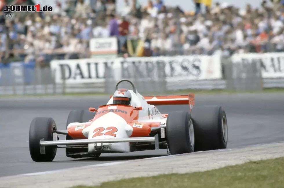 Foto zur News: 1981: Neue Saison, alte Probleme: Auch der Alfa Romeo 179 krankt an dem viel zu sperrigen Motor und an Unzuverlässigkeit. Die Saison ist trotz starker Fahrer wie Mario Andretti (Bild) zäh, doch gegen Ende des Jahres gelingt eine starke Formsteigerung, die in einem Podiumsplatz durch Bruno Giacomelli gipfelt.

Beste Platzierung: 3.