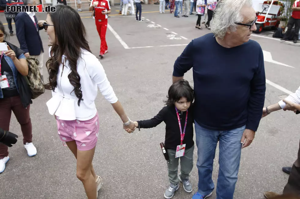 Foto zur News: Supermodel Elisabetta Gregoraci mit Ehemann Flavio Briatore und dem gemeinsamen Sohn Falco.