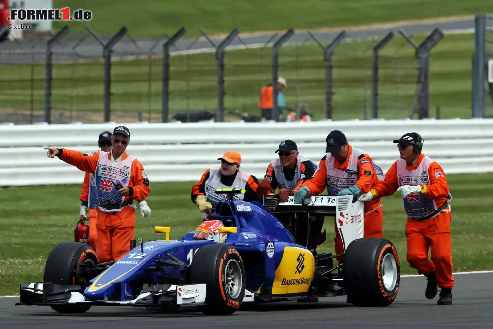 Foto zur News: Seinen Tiefpunkt erlebt Nasr in Silverstone, wo er wegen eines Getriebeschadens schon in der Out-Lap ausrollt und gar nicht erst am Rennen teilnehmen kann - neben dem Bremsdefekt in Mexiko-Stadt seine einzige Nichtklassifikation 2015.