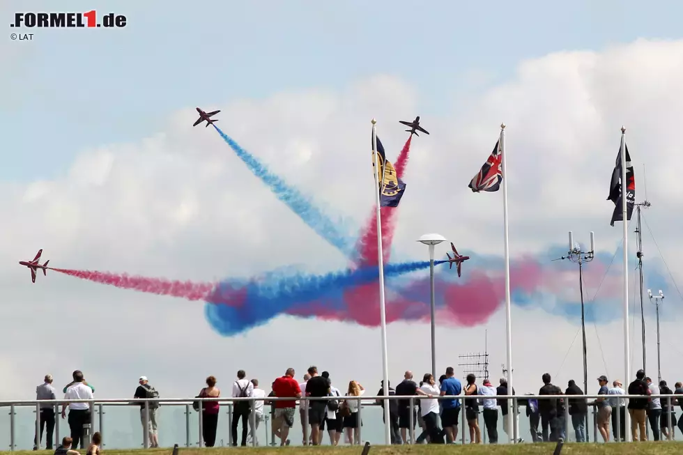 Foto zur News: ... die Kunstfliegerstaffel der Royal Air Force...