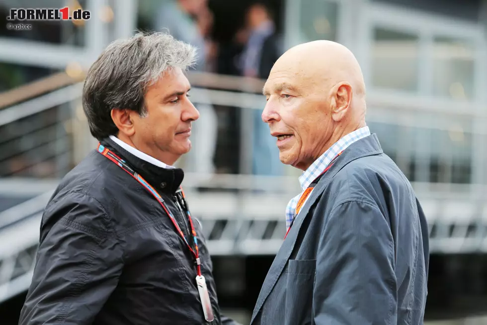 Foto zur News: Peter Brabeck-Letmathe (rechts) im Gespräch mit Pasquale Lattuneddu, der &quot;rechten Hand&quot; von Bernie Ecclestone. Brabeck, ein Österreicher, war als Formel-1-Boss vorgesehen, falls der Börsengang der Königsklasse in Singapur geklappt hätte. Umstrittene Berühmtheit erlangte er durch seine Aussagen zum Thema Wasser im kritischen Dokumentarfilm &quot;We feed the World&quot;.