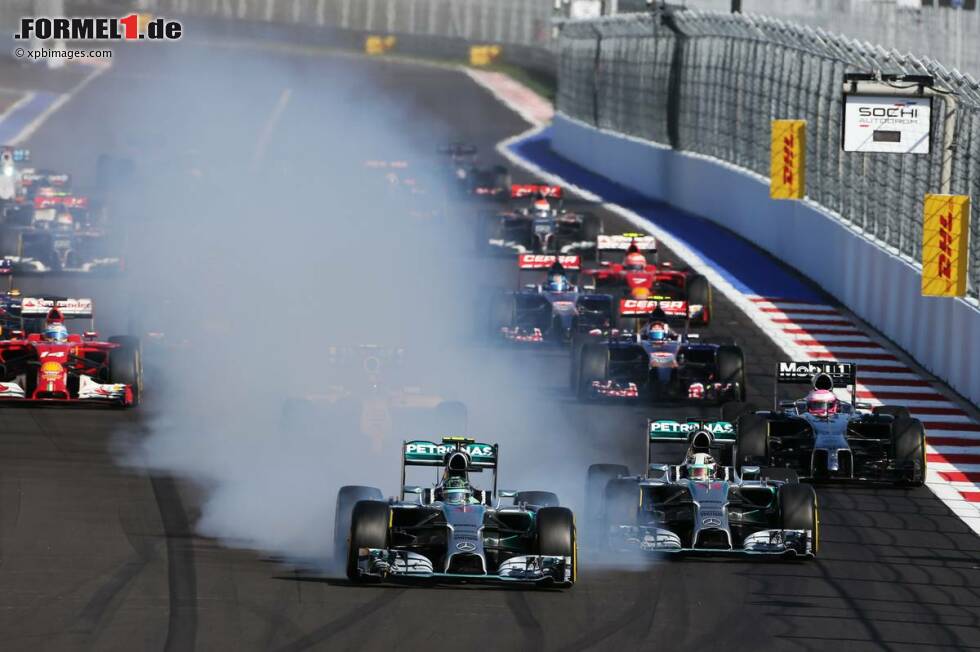 Foto zur News: Rosberg hatte seinen einzigen Boxenstopp am Ende von Runde eins unternommen und war von der weichen auf die mittelharte Reifenmischung gewechselt. Seine schnellste Runde gelang ihm auf 51-Runden-alten Reifen.