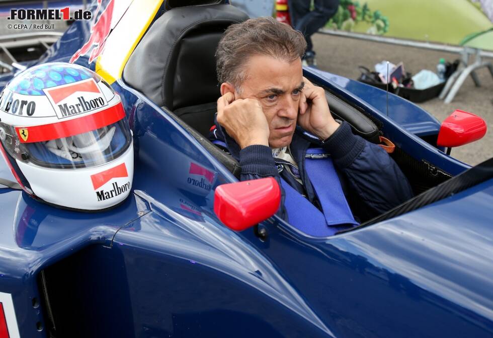 Foto zur News: In Spielberg durfte Jean Alesi hinter das Steuer des C14, der brav seinen Dienst verrichtete. Wie ein Schweizer Uhrwerk.