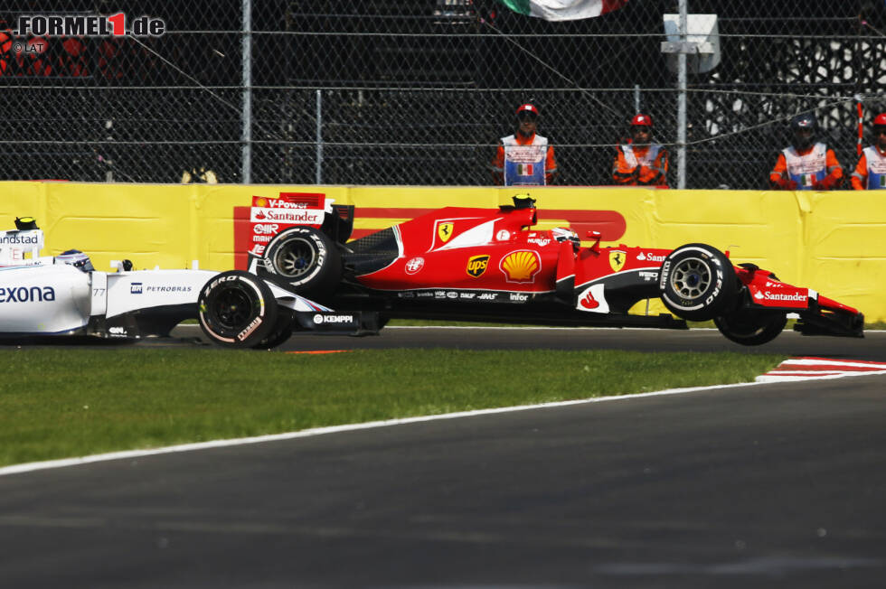 Foto zur News: Und es wird sogar der erste Ferrari-Doppelausfall seit Melbourne 2006: Bottas rächt sich im Finnen-Duell um Platz sechs an Räikkönen, der es eine Woche zuvor in Austin mit ihm genau andersrum gemacht hat. Später sagt Bottas: &quot;Ich stecke natürlich nicht zurück.&quot; Und beteuert: &quot;Es ist nichts Persönliches.&quot;