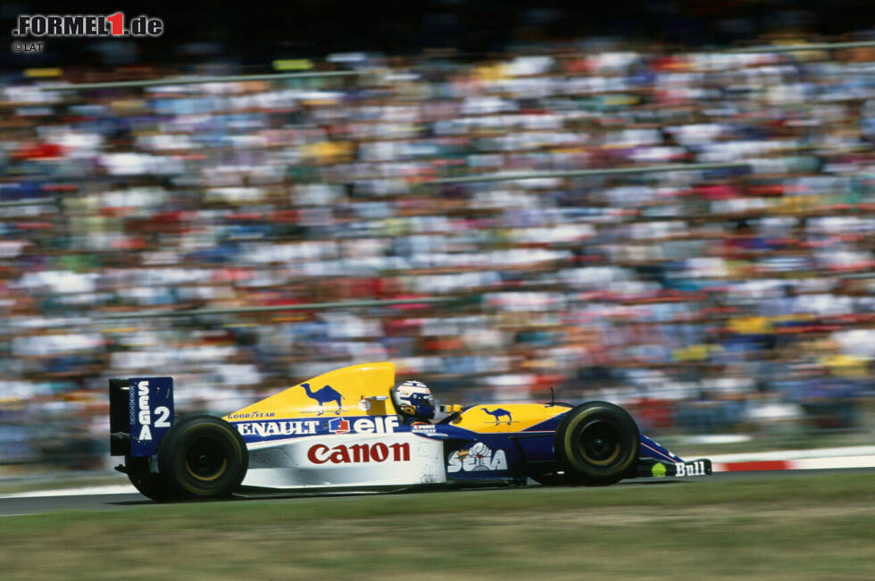 Foto zur News: ...und kommt mit Williams 1993 stärker als jemals zuvor zurück. Eine &quot;Anti-Senna-Klausel&quot; in seinem Arbeitsvertrag hat zuvor für eine neue Episode im ewigen Scharmützel der beiden Superstars gesorgt, doch im mit Computern und Technik vollgestopften Wunderauto aus der Feder Adrian Neweys ist gegen Prost kein Kraut gewachsen.