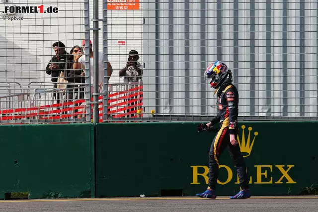 Foto zur News: Aus für den jüngsten Formel-1-Piloten aller Zeiten in der 33. Runde: Max Verstappens Toro Rosso gibt den Geist auf, somit keine (sicher scheinenden) WM-Punkte beim Grand-Prix-Debüt. Aber der 17-Jährige trägt's mit Fassung: "War nicht meine Schuld."