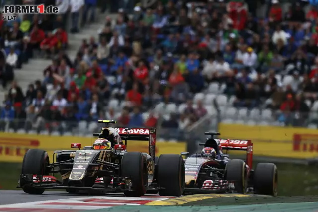 Foto zur News: Der spektakulärste Fight des Rennens: Im Windschatten von Max Verstappen gerät Maldonado bei Start und Ziel ins Schleudern, aber der Venezolaner fängt den Drift ab - und geht ein paar Meter weiter trotzdem vorbei, weil Verstappen mit verschlissenen Reifen die erste Kurve verpasst. Lohn für Maldonado: sechs WM-Punkte.