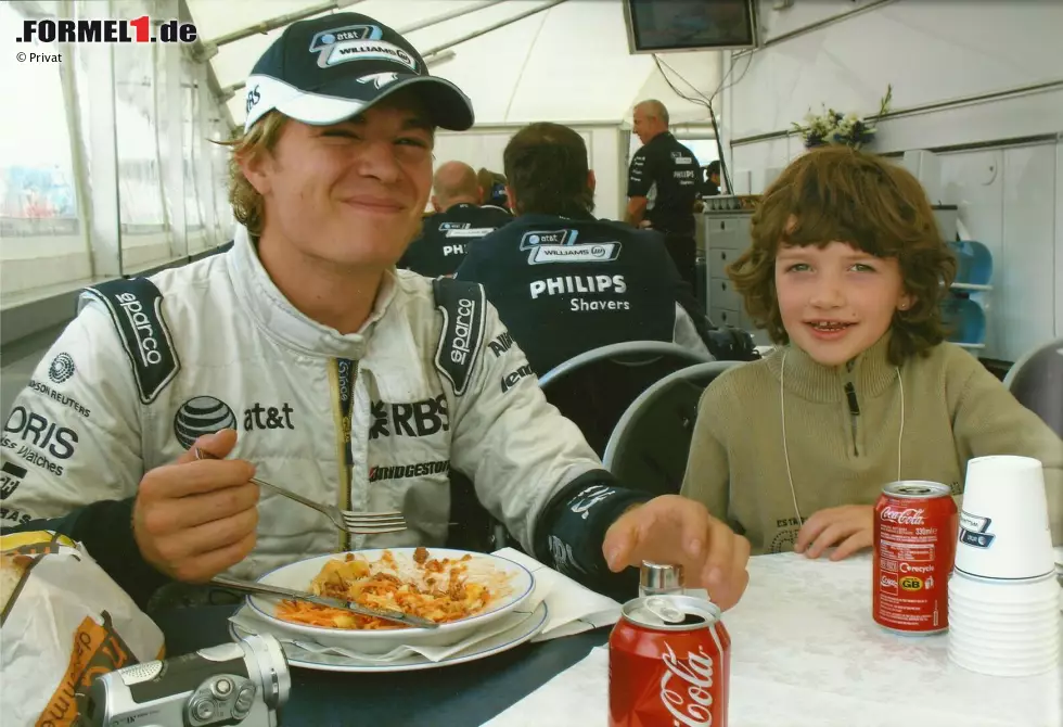 Foto zur News: Mit Nicola, dem Sohn von Formel-BMW-Renningenieur Peter Sieber. &quot;Die beiden hatten schon immer einen Draht zueinander&quot;, sagt Sieber heute.