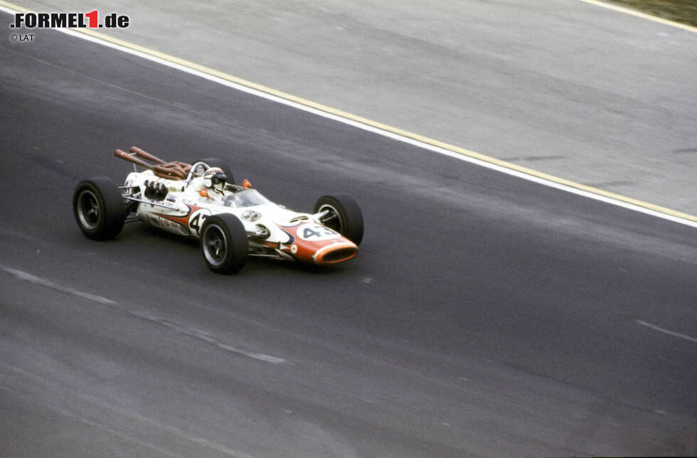 Foto zur News: Zwei weitere Jahre bei BRM bringen bis 1967 wegen chronisch unzuverlässiger Autos nicht den gewünschten Erfolg, obwohl ein weiterer Sieg in Monaco herausspringt und Stewart in einem Lola-Ford um ein Haar die 500 Meilen von Indianapolis (im Bild) gewinnt - verhindert acht Runden vor Schluss und in Führung liegend nur durch eine defekte Motorschmierung. Er tröstet sich mit Erfolgen im Sportwagen.