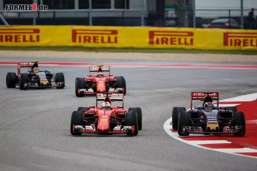 Foto zur News: Toro Rosso und Ferrari liefern sich indes ein Match um die Positionen sechs bis neun. Kimi Räikkönen ärgert sich über Max Verstappen, der im Zweikampf wieder einmal mit allen Milchbubi-Klischees aufräumt: &quot;Wenn das legal ist, was der macht, mach ich es beim nächsten Mal auch&quot;, tobt der &quot;Iceman&quot;.