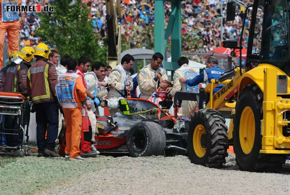 Foto zur News: Die gefährlichste Stelle und die größte Mutprobe auf diesem Kurs ist die schnelle Rechtskurve 9 mit dem Namen Campsa. 2008 hatte hier Heikki Kovalainen einen schweren Unfall, nachdem eine Felge an seinem McLaren gebrochen war. Mit etwa 130 km/h schlug er frontal in den Reifenstapel ein.