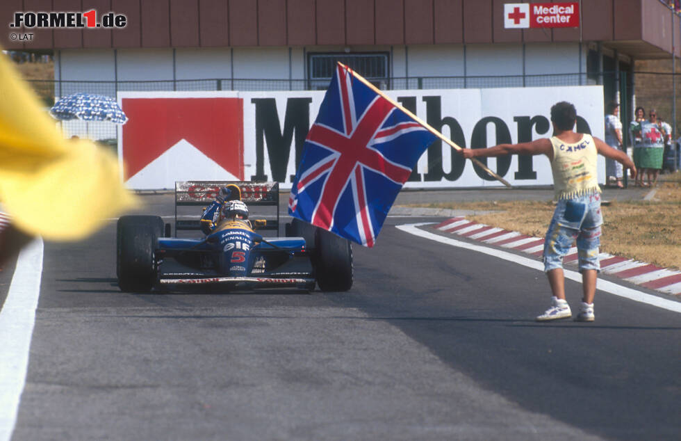 Foto zur News: ...mit 108 Punkten wird der Brite nach 16 WM-Wochenenden Weltmeister vor Riccardo Patrese und Michael Schumacher.