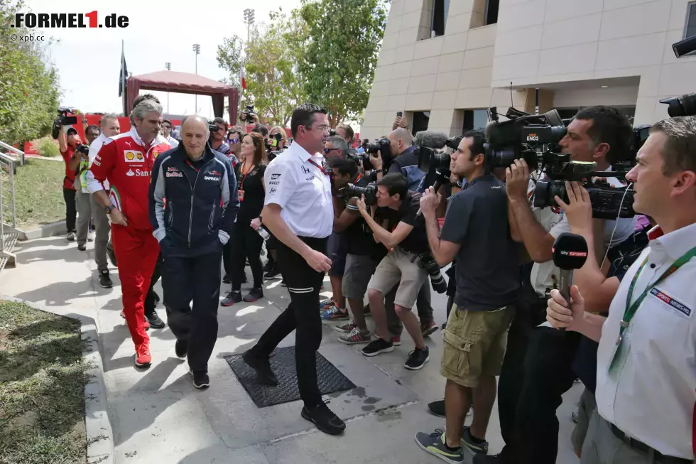 Foto zur News: Das wäre dann wohl Todt, der das bewährte Format gar nicht mehr zur Abstimmung stellen will. FIA, Bernie Ecclestone und Teams einigen sich beim eineinhalbstündigen Meeting am Sonntagmorgen nur auf den nächsten Termin: Donnerstag, 7. April. Wolff beschreibt die Situation mit einem Wort: &quot;Madness.&quot;